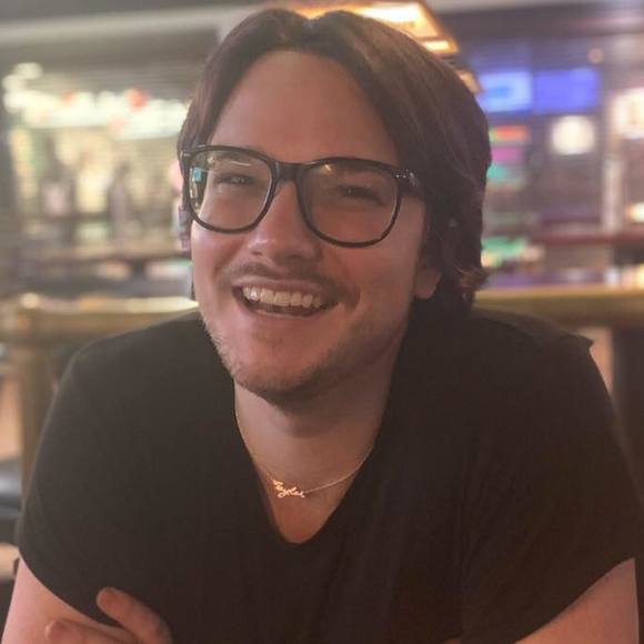 Meet your Posher, Taylor - Picture 1 of 1